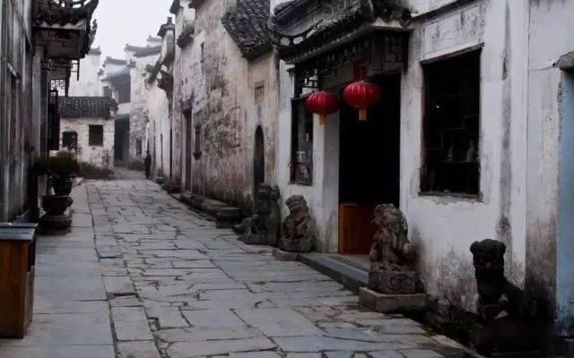 武大中南医院周新教授获颁贝宁友谊勋章，贝宁驻华大使专程来汉授勋